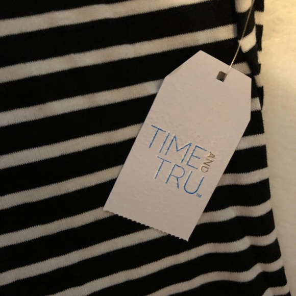 NWT Ruffle Sleeve Long Sleeve Top Size XL/XG - Picture 6 of 7